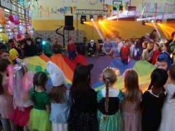 b_1024_768_0_00_images_2023_2024_WYDARZENIA_Choinka_418439286_840201771241106_4385136131676618305_n